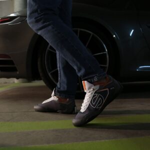 Sparco SP-F5 Grey/Orange Shoes Sneakers Picture2: Designed for ultimate street durability and performance, Sparco SP-F5 Grey/Orange Shoes is what you’d expect in a competition driving shoes. That is why these shoes/boots feature a thin sole for maximum pedal feel and control. The sole continues up the heel's back to provide a smooth and stable pivoting point for heel-toe shifting. Comfortable shoes/boots that can be used for everyday car and motorbike driving, touring, racing, karting and even sim racing.